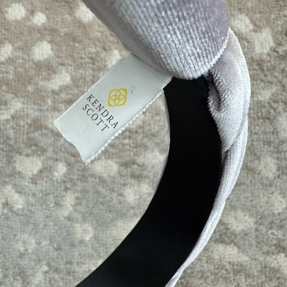 NEW Kendra Scott Grey Velvet Braided Headband - Picture 5 of 9